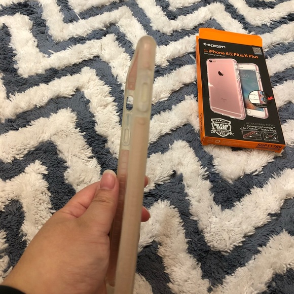 Spigen iPhone 6s Plus case - Picture 3 of 5